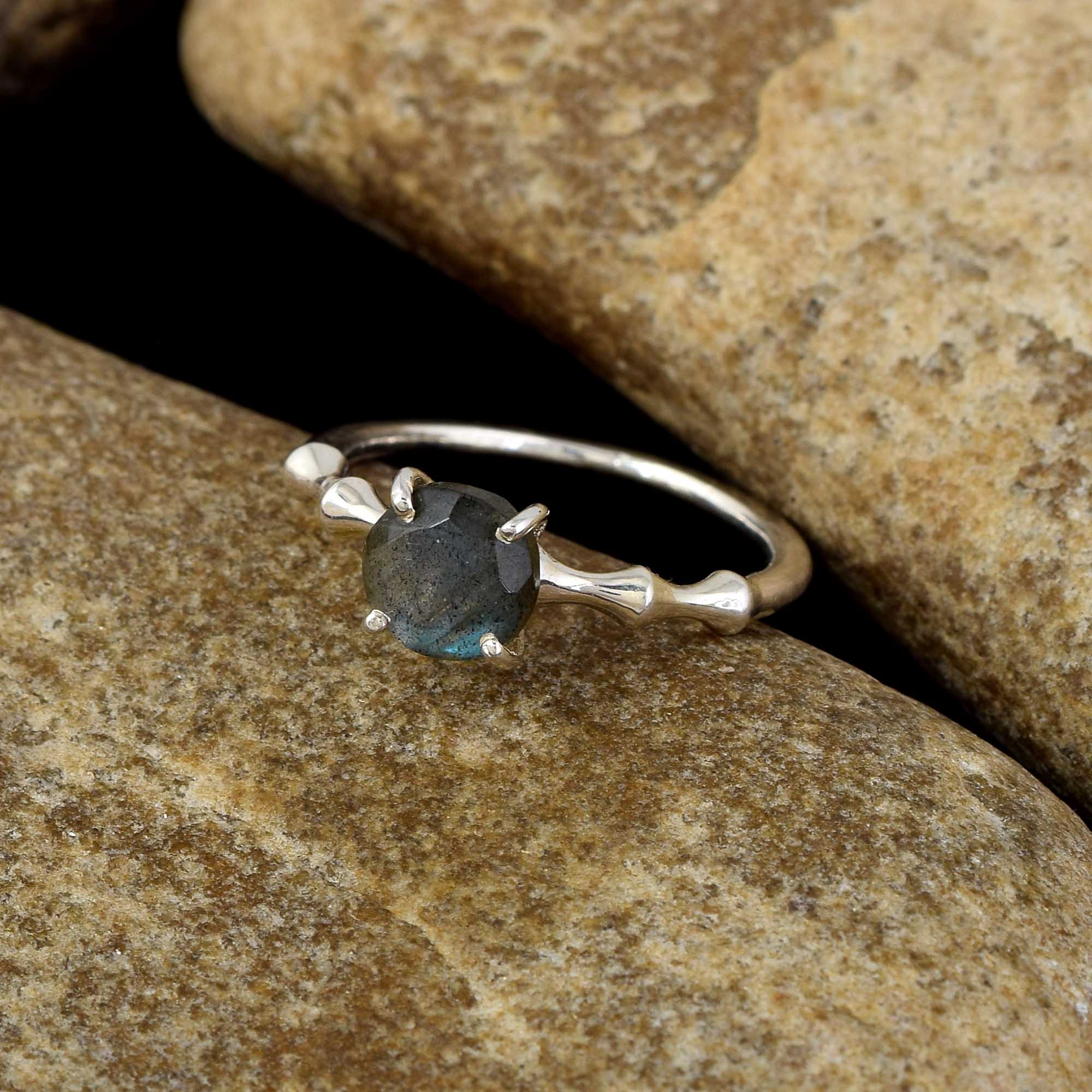 Oval Labradorite Bamboo Band Ring