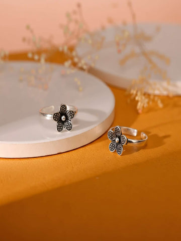 Oxidized Flower Bichiya Pair