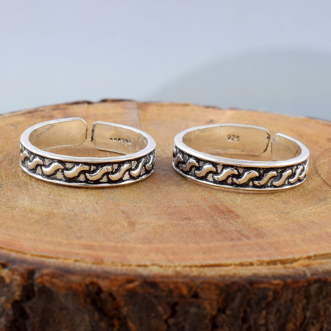 Silver Wave Pattern Toe Rings