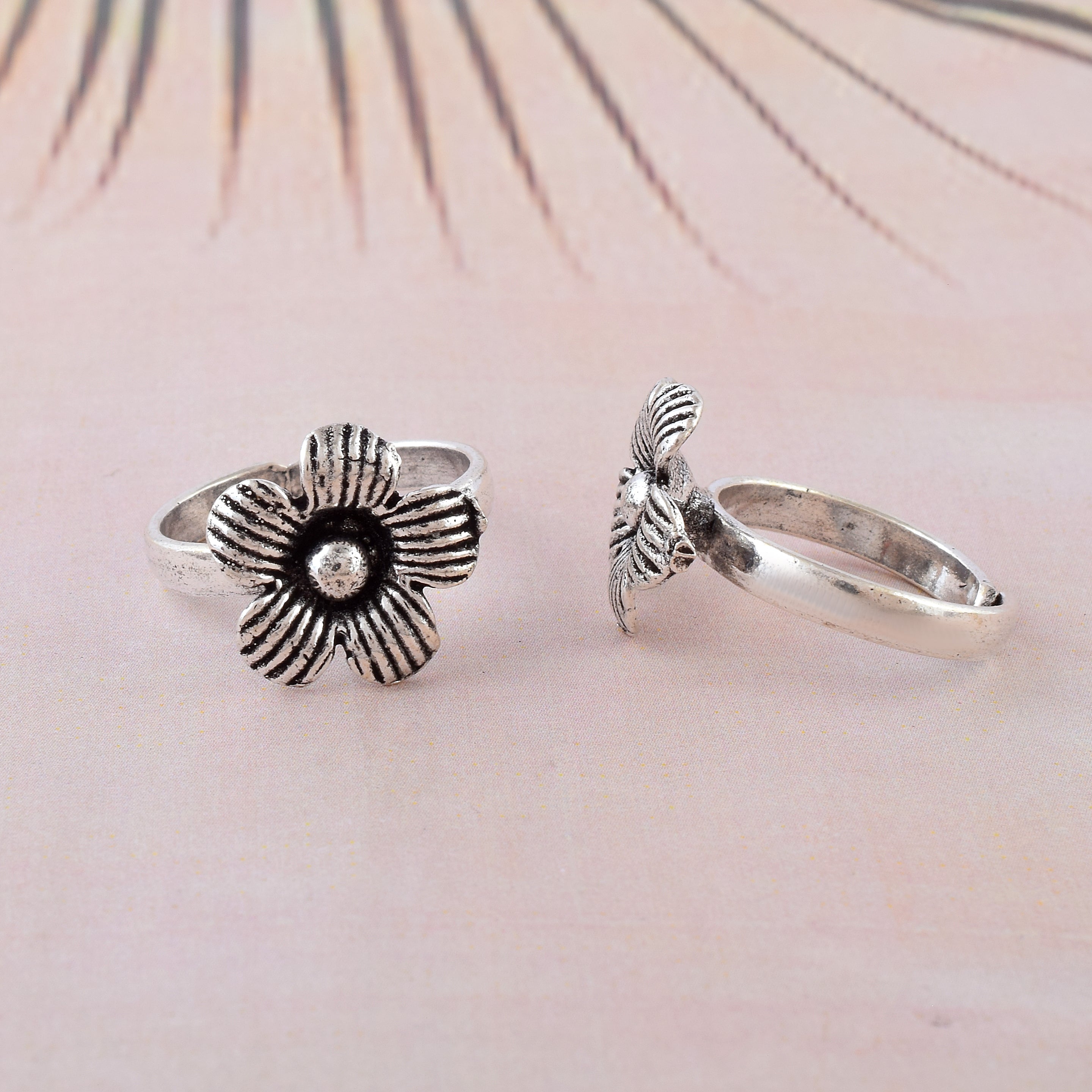 Oxidized Bold Flower Bichiya