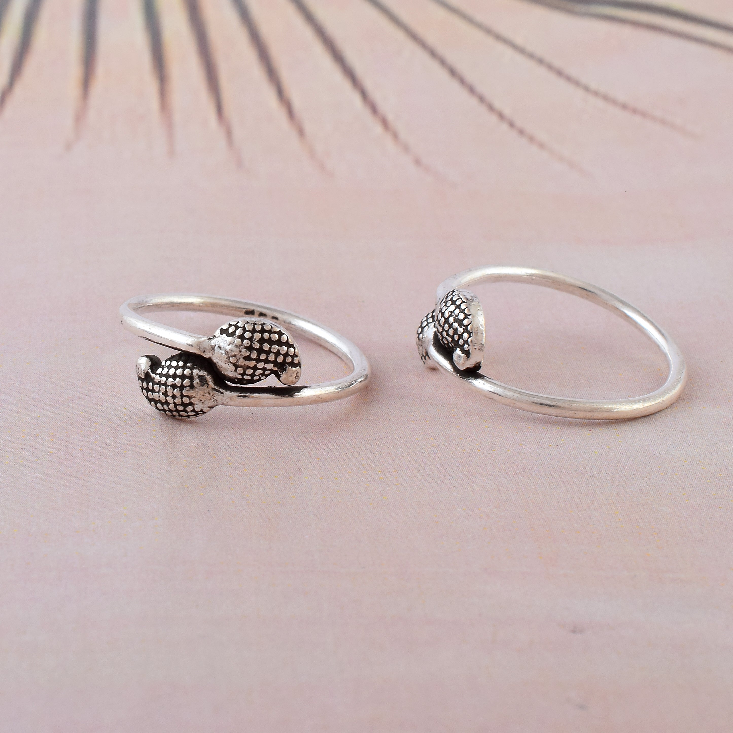 Oxidized Textured Mango Bichiya