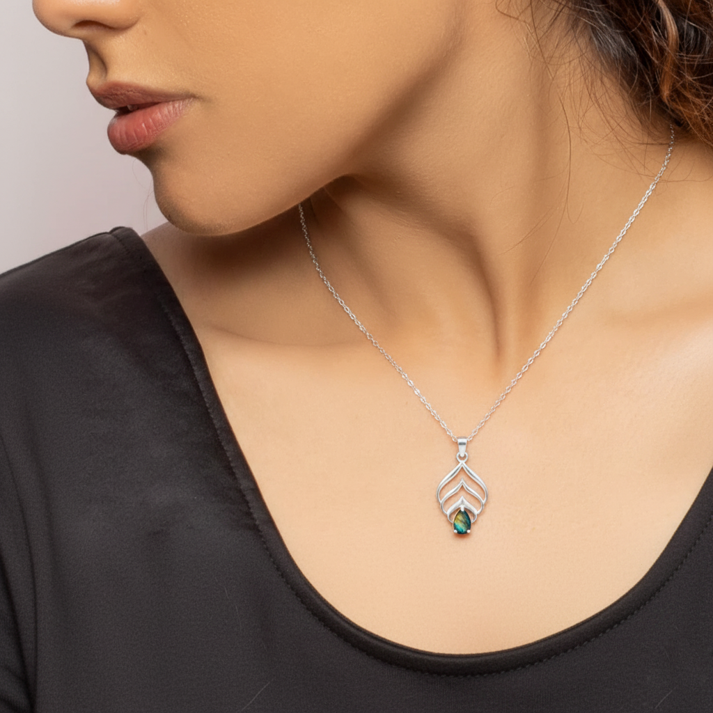 Modern Labradorite Sterling Silver Necklace