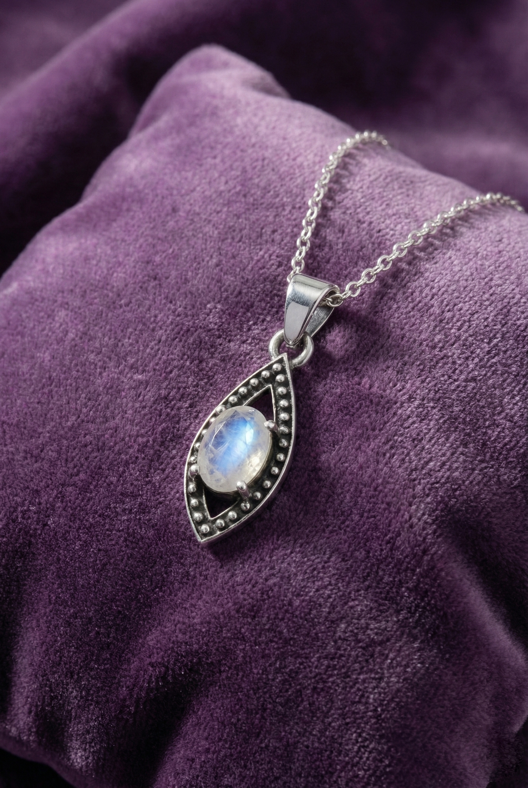 Oxidized Silver Vintage Eye-Shape Pendant