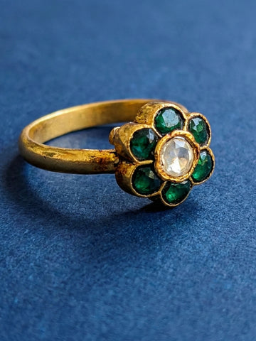 Vintage Emerald Flower Ring